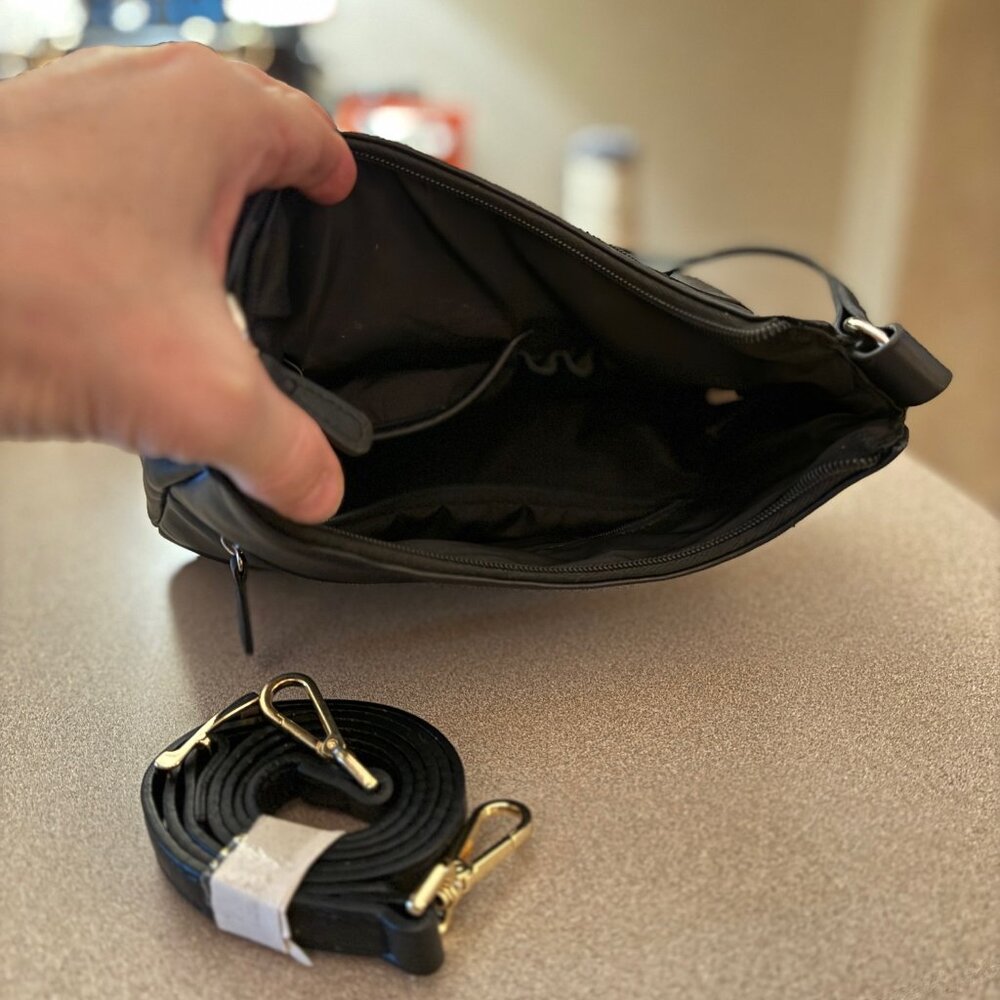 Giani Bernini black leather shoulder bag (#103) - Picture 4 of 5